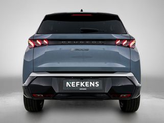 Peugeot e-5008