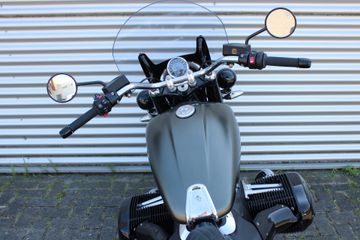 BMW R 18
