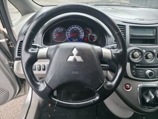 Mitsubishi Grandis
