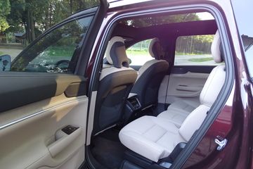 Volvo EX90