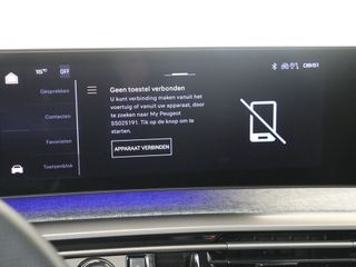 Peugeot e-5008