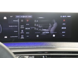 Peugeot e-5008