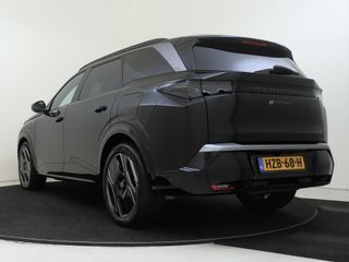 Peugeot e-5008
