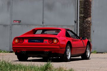 Ferrari 328