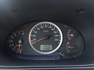 Nissan Almera Tino
