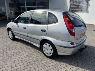 Nissan Almera Tino