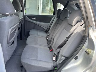 Nissan Almera Tino