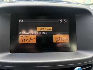 Nissan Almera Tino