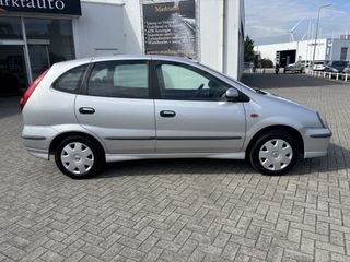Nissan Almera Tino