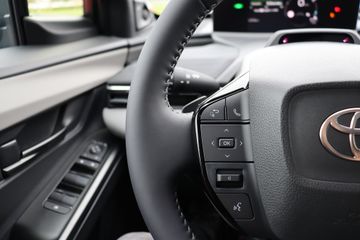 Toyota C-HR+