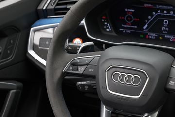 Audi RSQ3