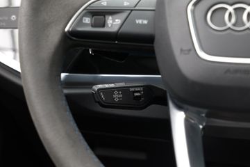 Audi RSQ3