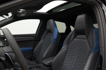 Audi RSQ3