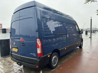 Nissan NV400
