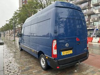 Nissan NV400