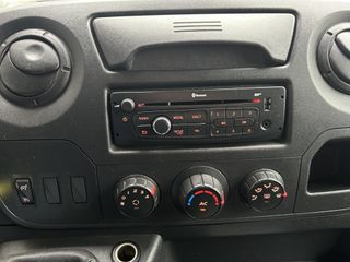 Nissan NV400