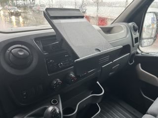 Nissan NV400