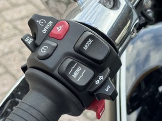 BMW R 18