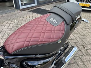 BMW R 18