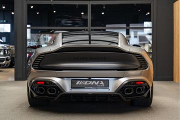 Aston Martin V12 Vanquish