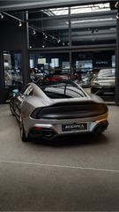 Aston Martin V12 Vanquish