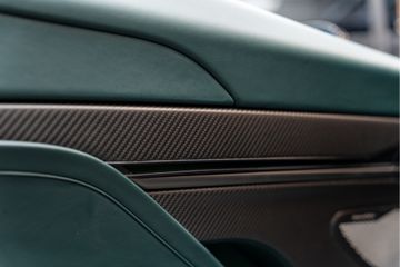Aston Martin V12 Vanquish