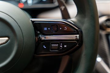 Aston Martin V12 Vanquish