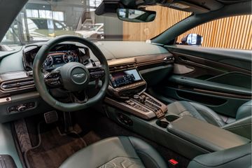 Aston Martin V12 Vanquish