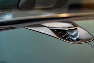 Aston Martin V12 Vanquish