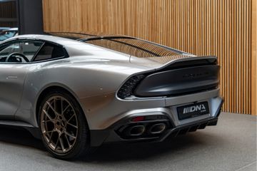 Aston Martin V12 Vanquish