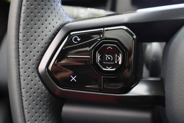 Lynk & Co 08