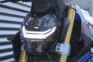 BMW F 900 R
