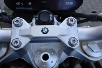 BMW F 900 R