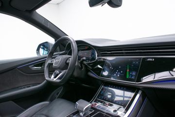 Audi RSQ8