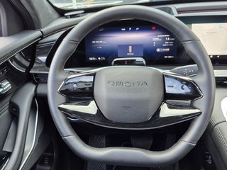 Omoda 9 SHS