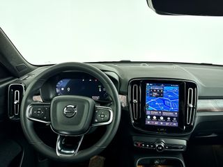 Volvo EX40