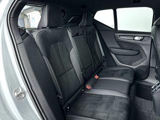 Volvo EX40