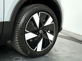 Volvo EX40