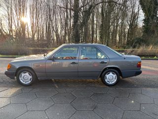 Mercedes-Benz 300