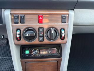 Mercedes-Benz 300