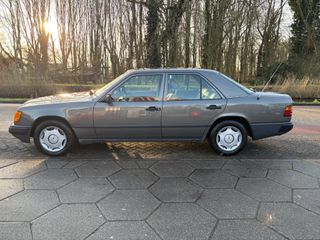 Mercedes-Benz 300