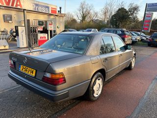 Mercedes-Benz 300