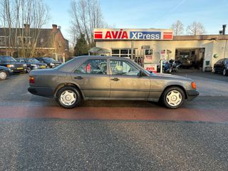 Mercedes-Benz 300