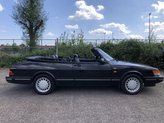 Saab 900
