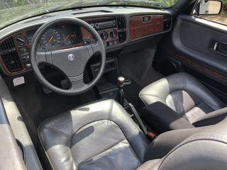 Saab 900