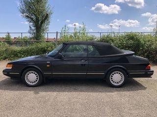 Saab 900