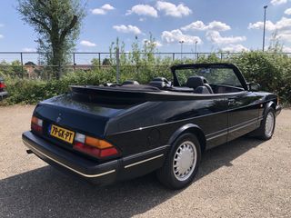 Saab 900