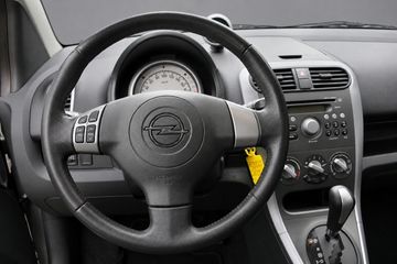 Opel Agila