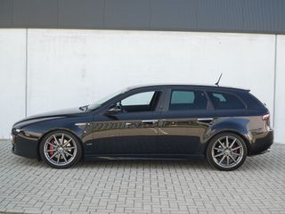 Alfa Romeo 159