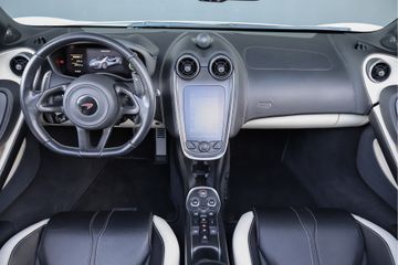 McLaren 570S